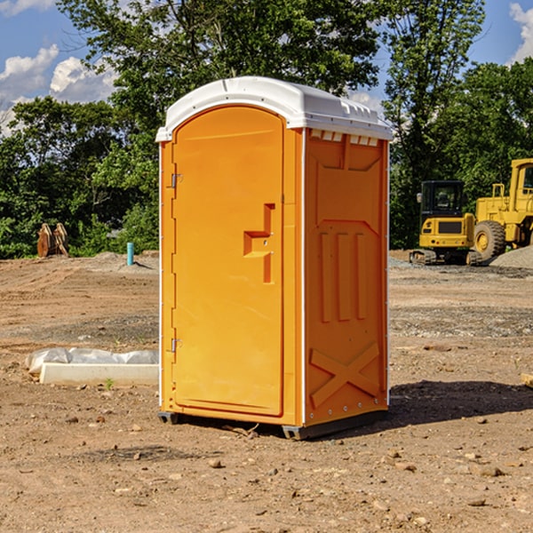 are there different sizes of portable toilets available for rent in New Strawn